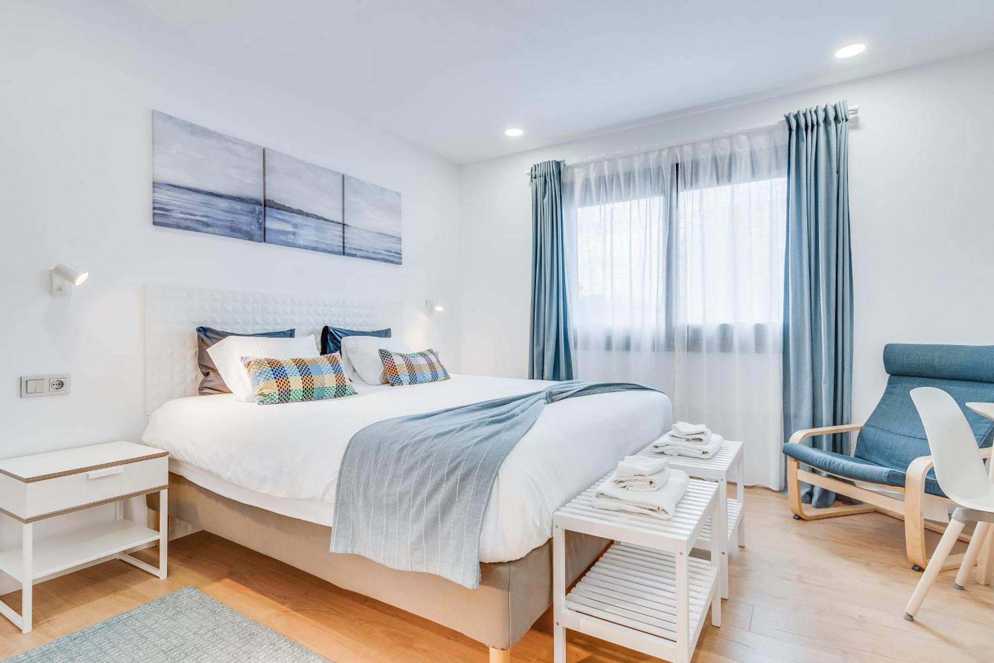 Double Room,1554287869:JPEG