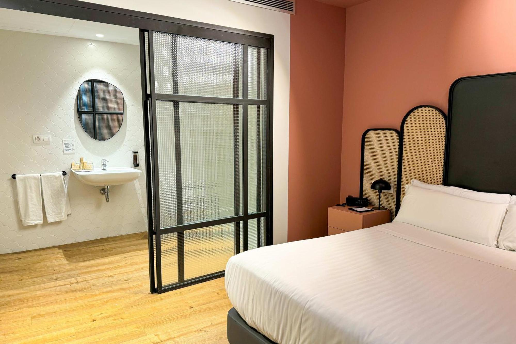 Budget Double Room,1589718462:JPEG