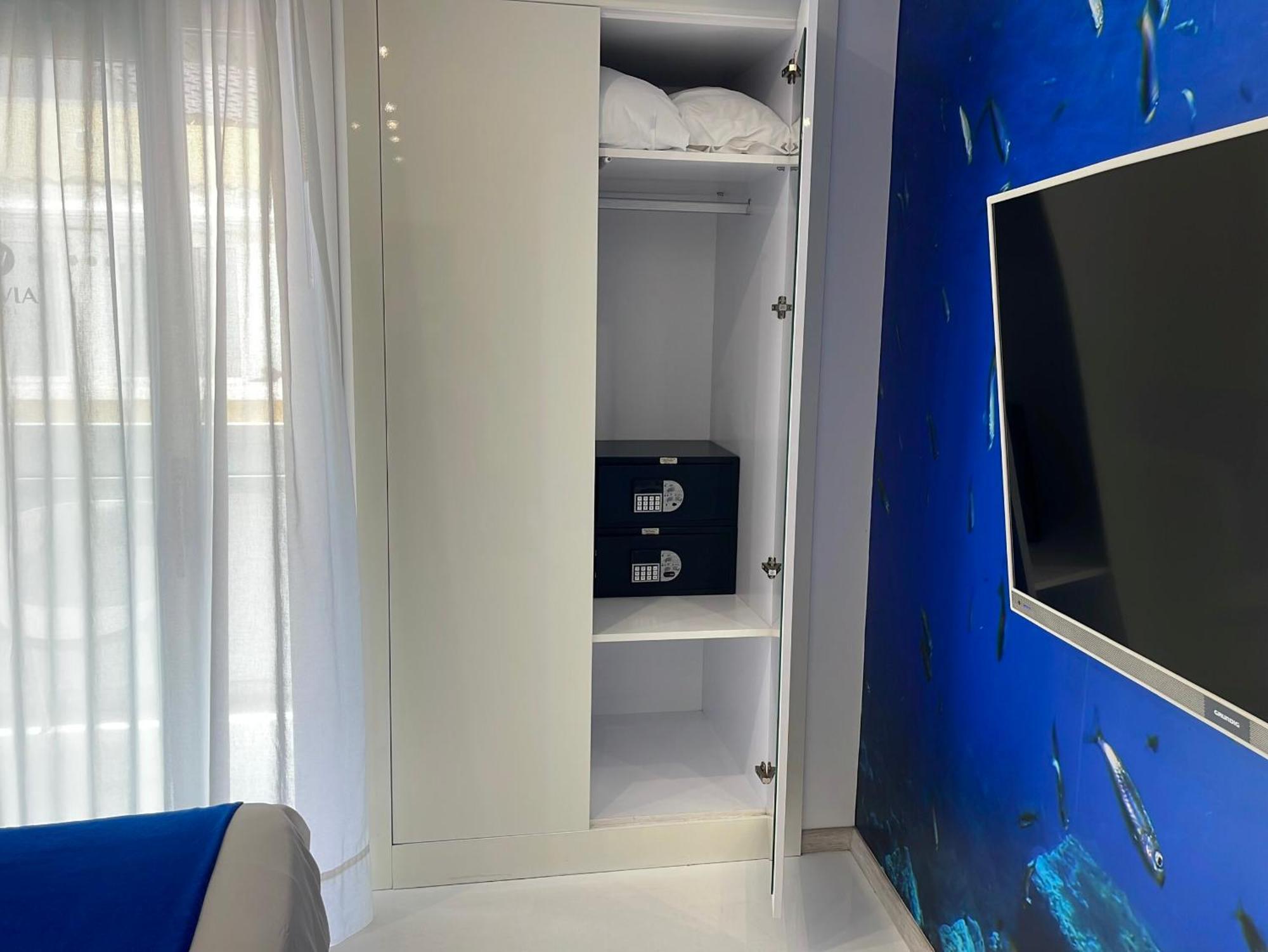 Double Room,1765388773:JPEG